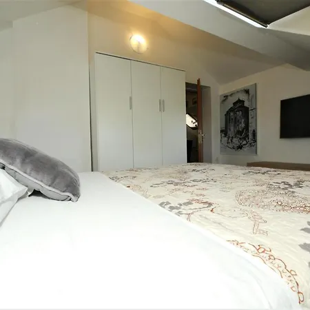 Sanja Kolovare * Zára