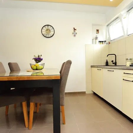 아파트 Sanja Kolovare